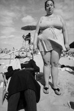 Photo © Bruce Gilden/Magnum Photos USA. Coney Island, New York. 2001.